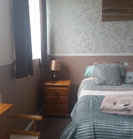 Brunton House 3*