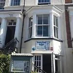 B&B Brunton House 스카버러